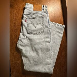 Levi's Premium Light Blue Womens Jeans~Wedgie~Size 27